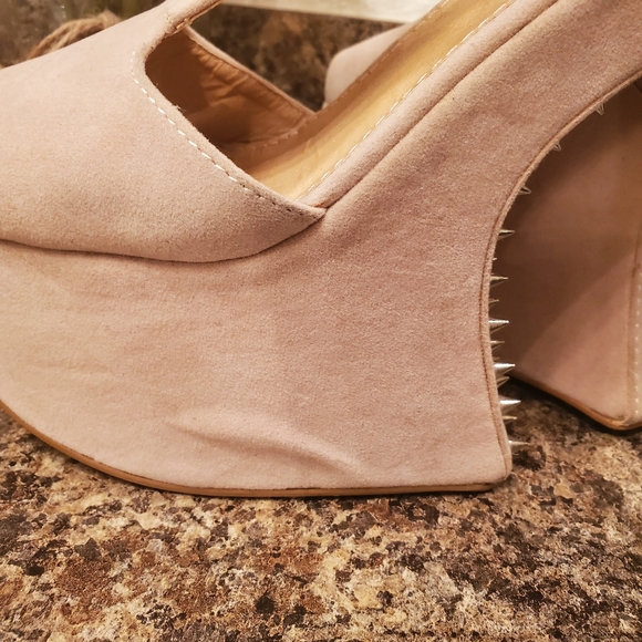 No Heel Platforms - Picture 4 of 7